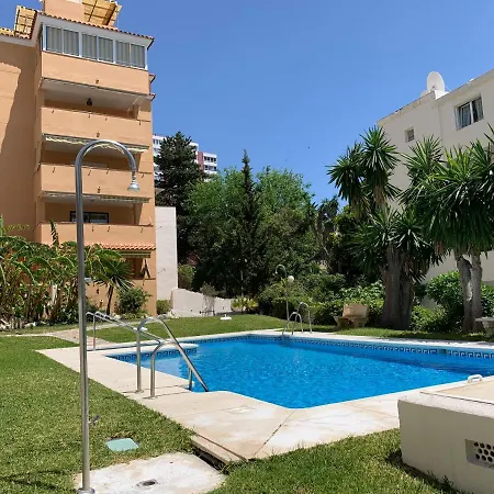 Tulipanes - Parking Privado